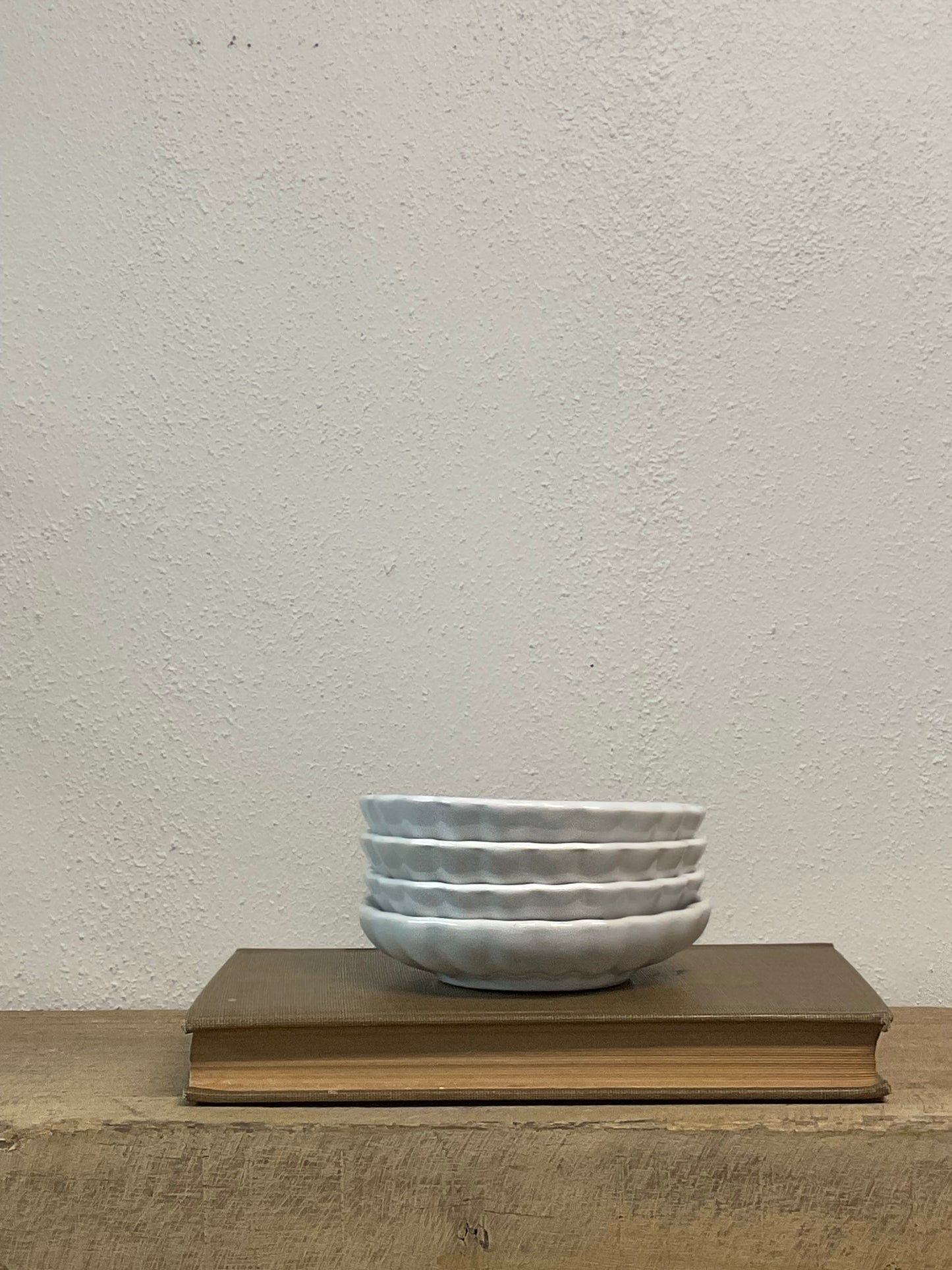 White Clam Shell Dish