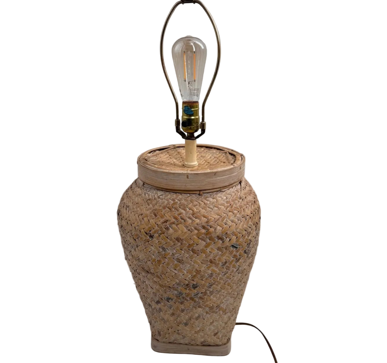 Woven Rattan Lamp